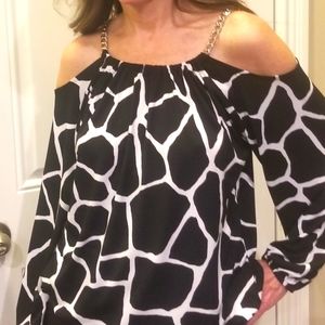 MICHAEL Michael Kors, Size Small,Black & White, Giraffe print top w/silver chain